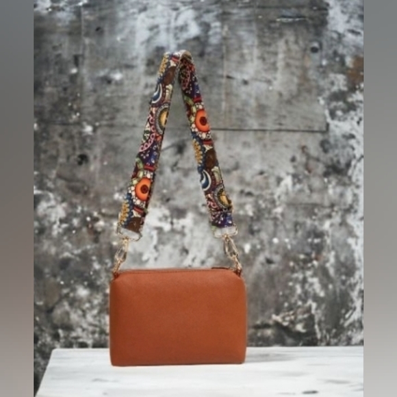 CrossBody Bag - Picture 2 of 5